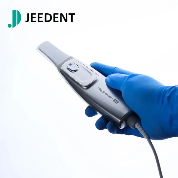 Intraoral scanner